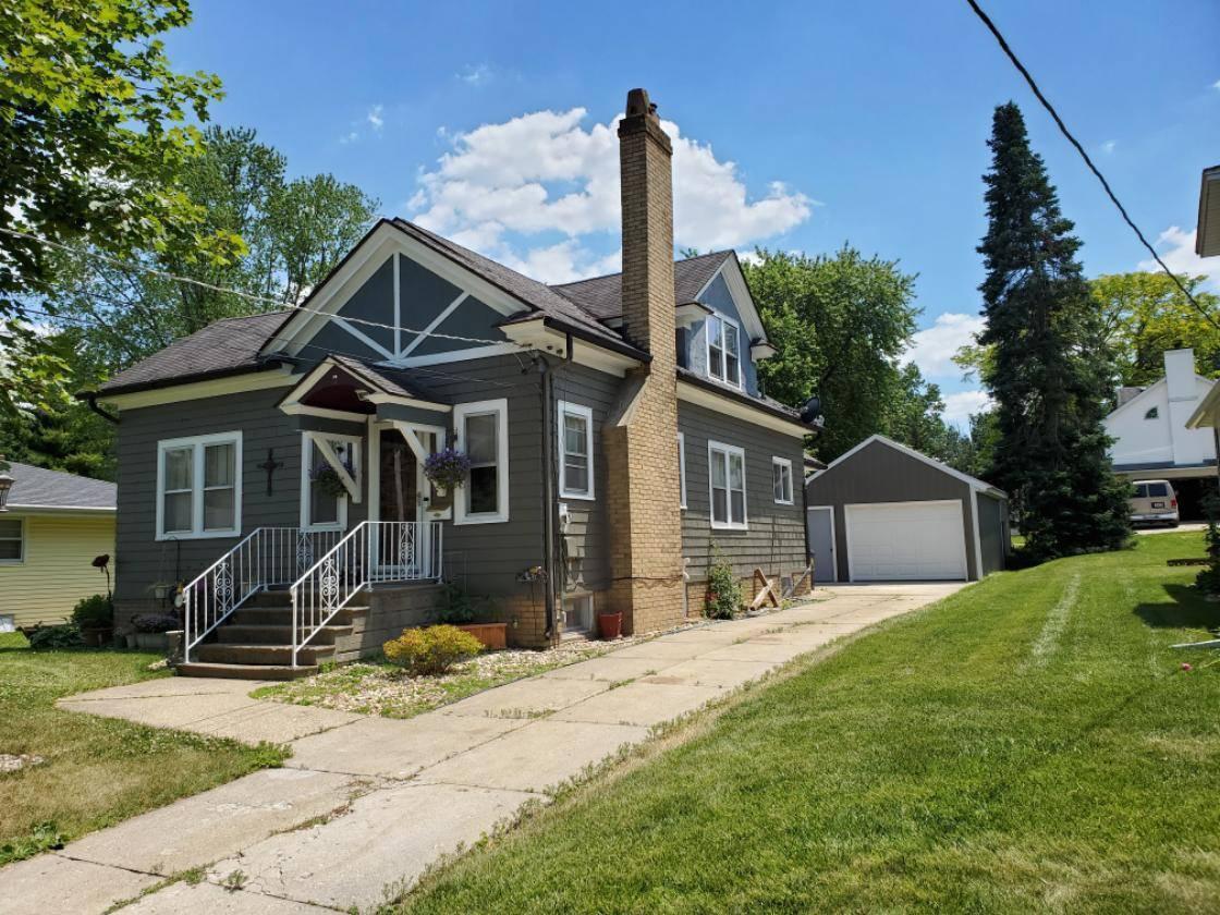 1247 W Logan St., Freeport, IL 61032