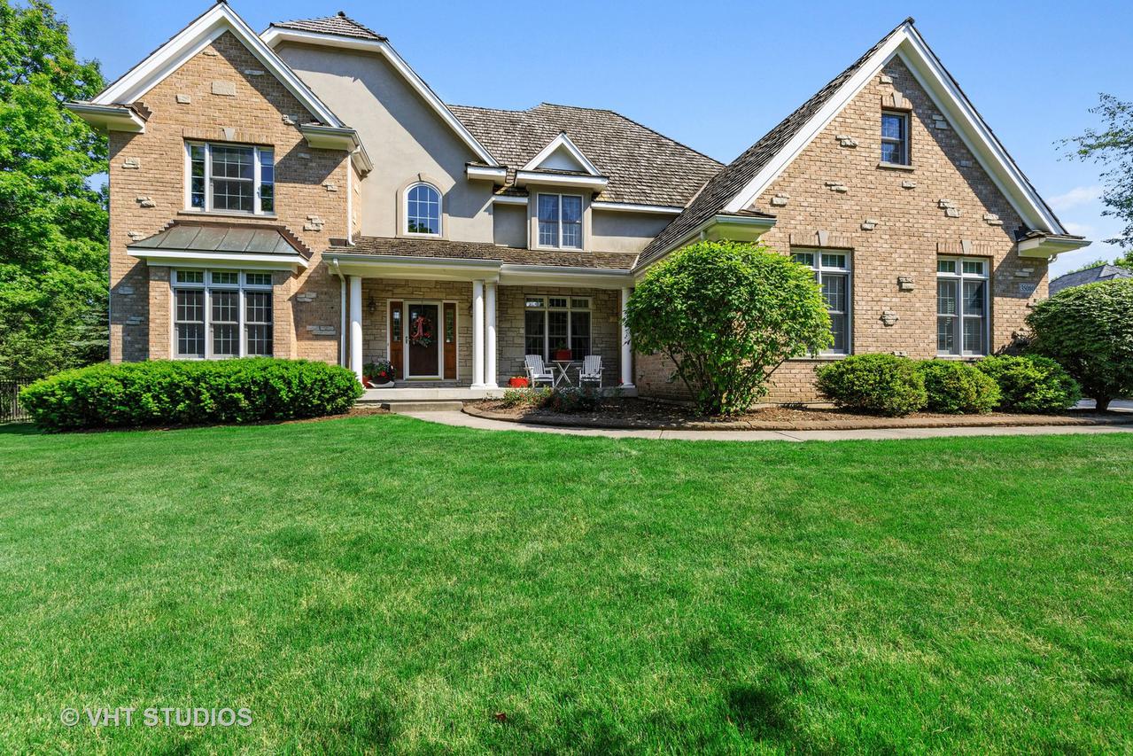 35080 N Oak Knoll Cir., Gurnee, IL 60031