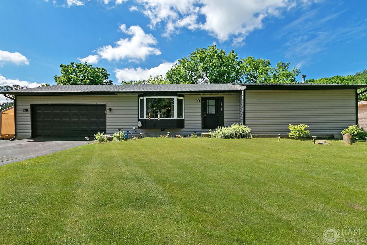 9007 Highland Dr., Wonder Lake, IL 60097
