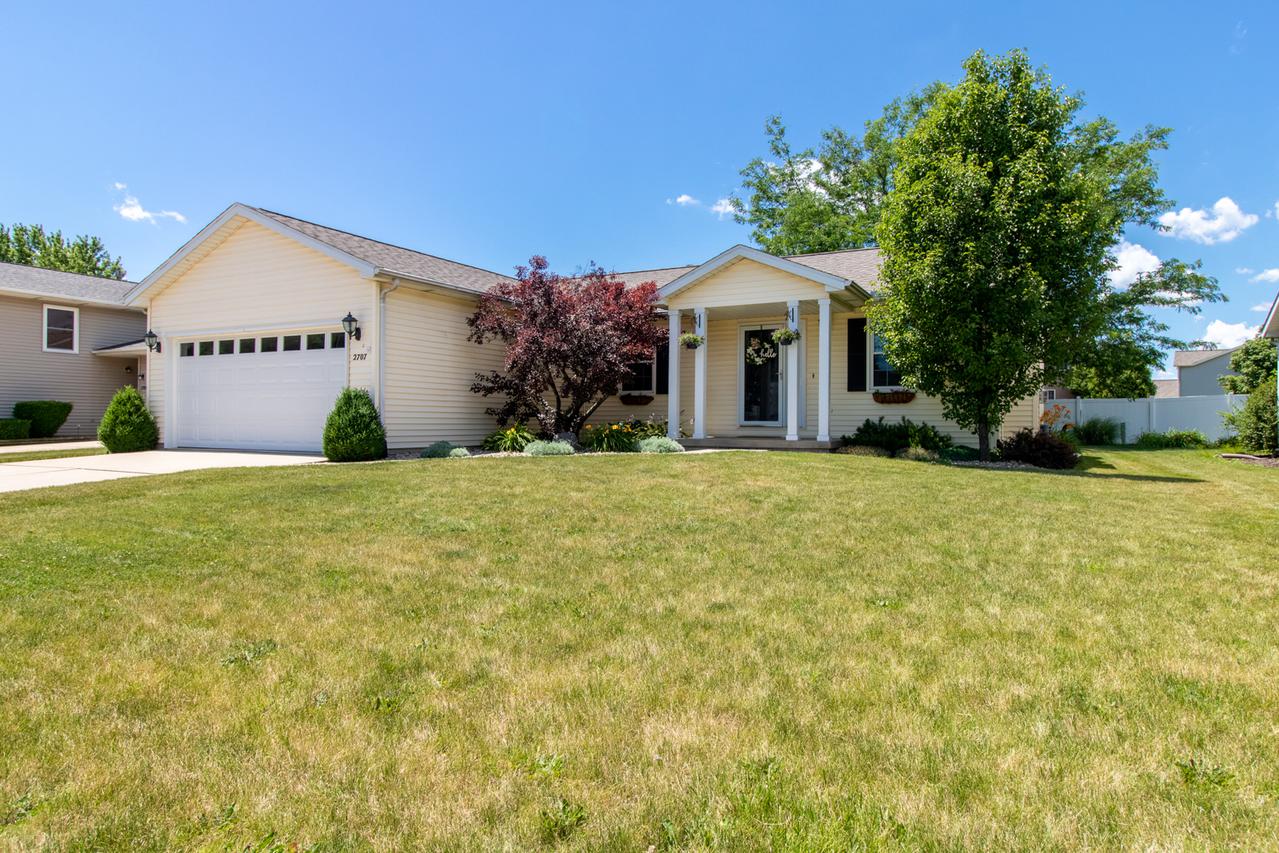 2707 Scarborough St., Bloomington, IL 61705
