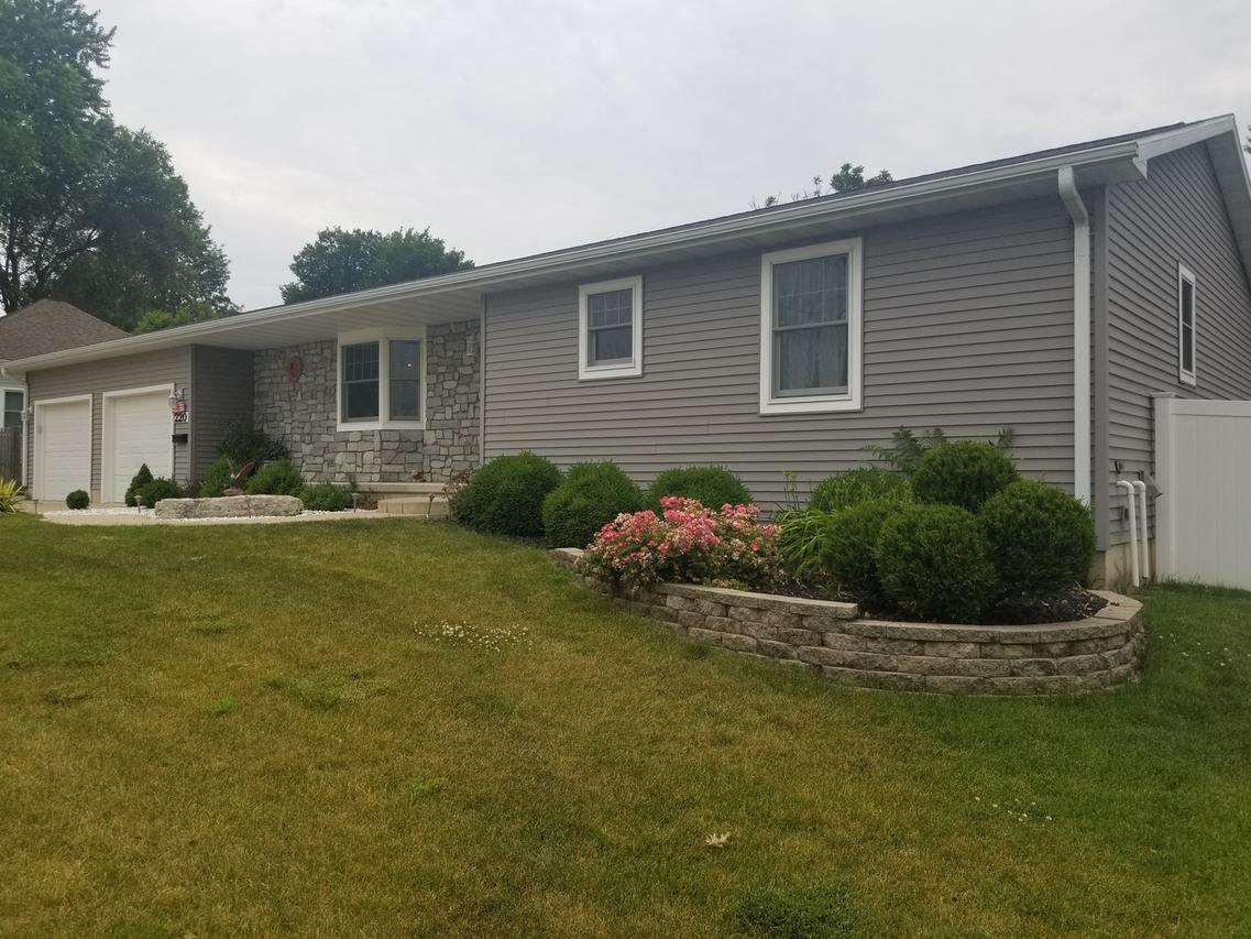 220 E Iowa St., Spring Valley, IL 61362