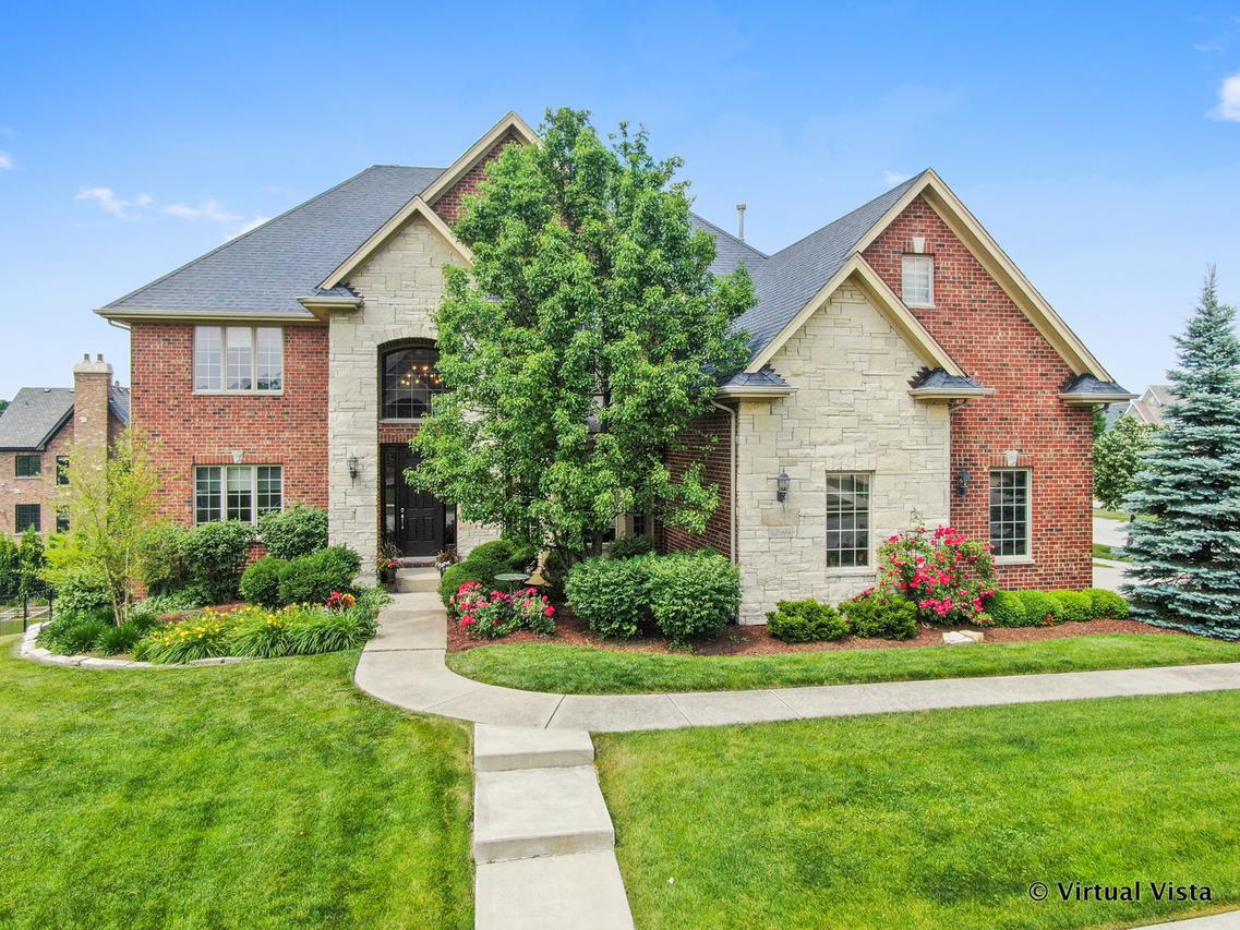 12604 Thornberry Dr., Lemont, IL 60439