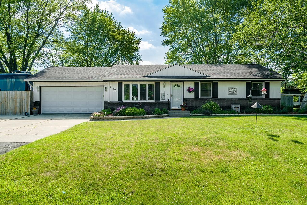 8782 Polaris Dr., Machesney Park, IL 61115