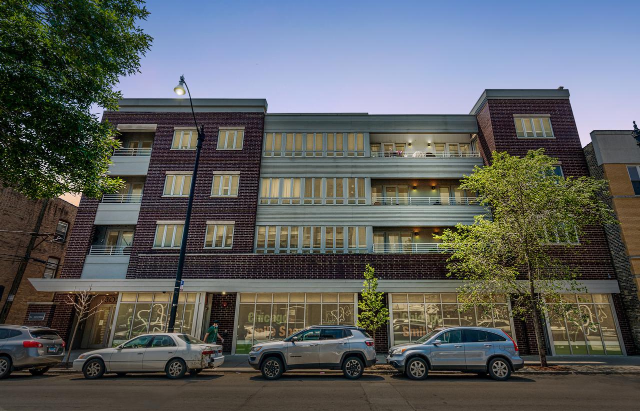 3021 W Armitage Ave. #202, Chicago, IL 60647