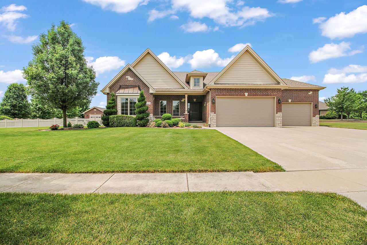 21358 S Wooded Cove Dr., Elwood, IL 60421