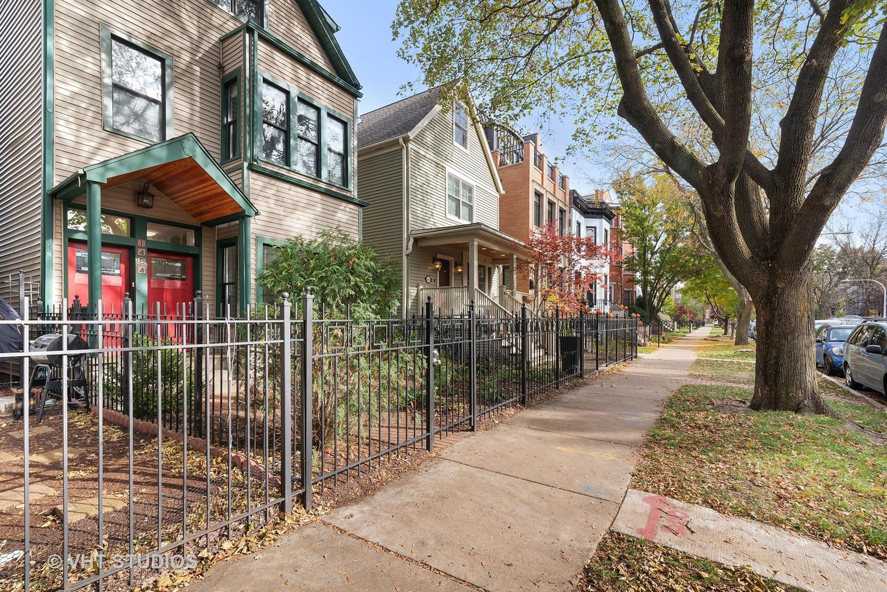 1454 W Melrose St., Chicago, IL 60657