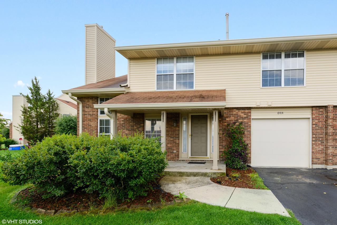 8414 Westberry Ln., Tinley Park, IL 60477