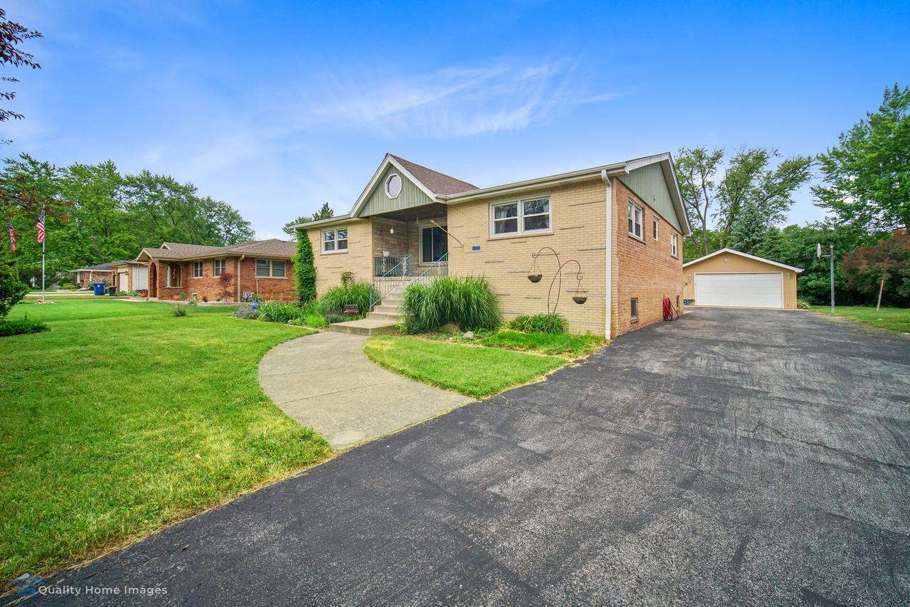 13730 Lavergne Ave., Crestwood, IL 60418