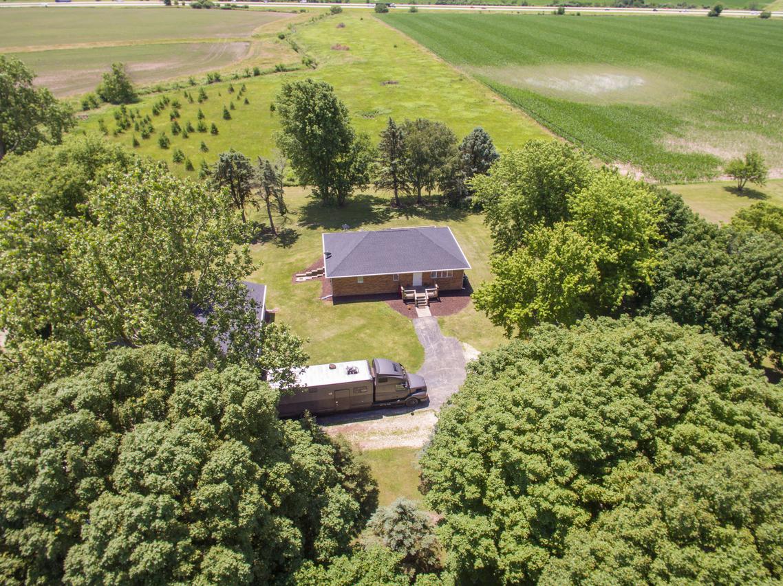 1413 E 2950 North Rd., Mansfield, IL 61854
