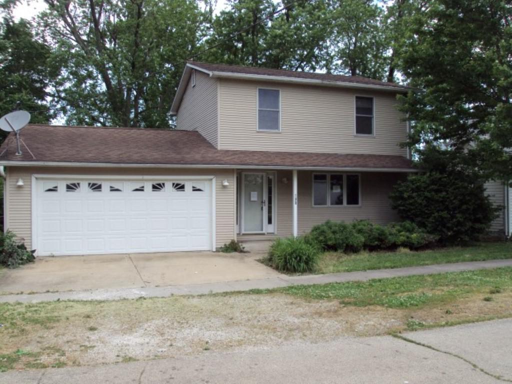 108 W  Maple St., Roberts, IL 60962
