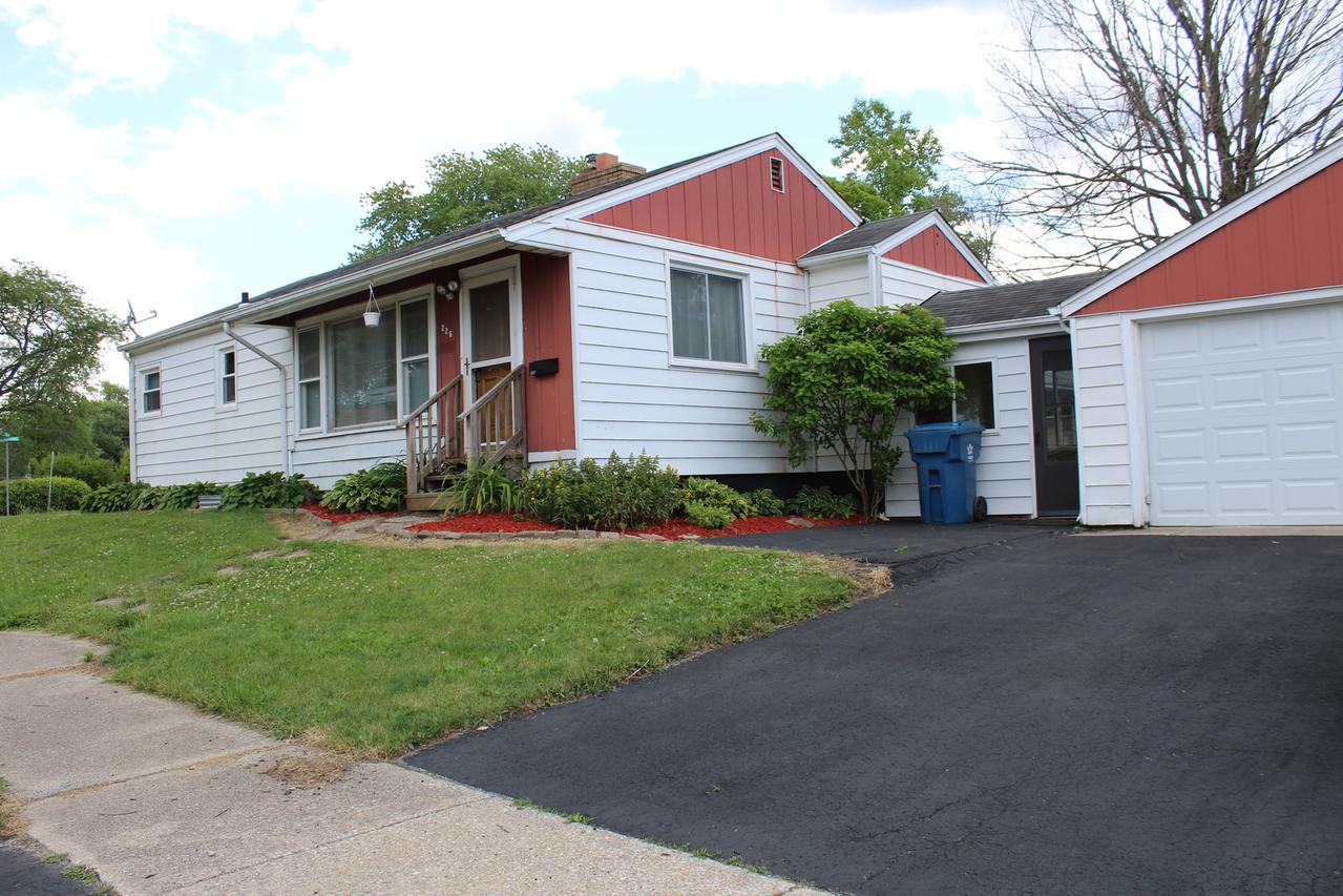 226 Dorsetshire Dr., Steger, IL 60475