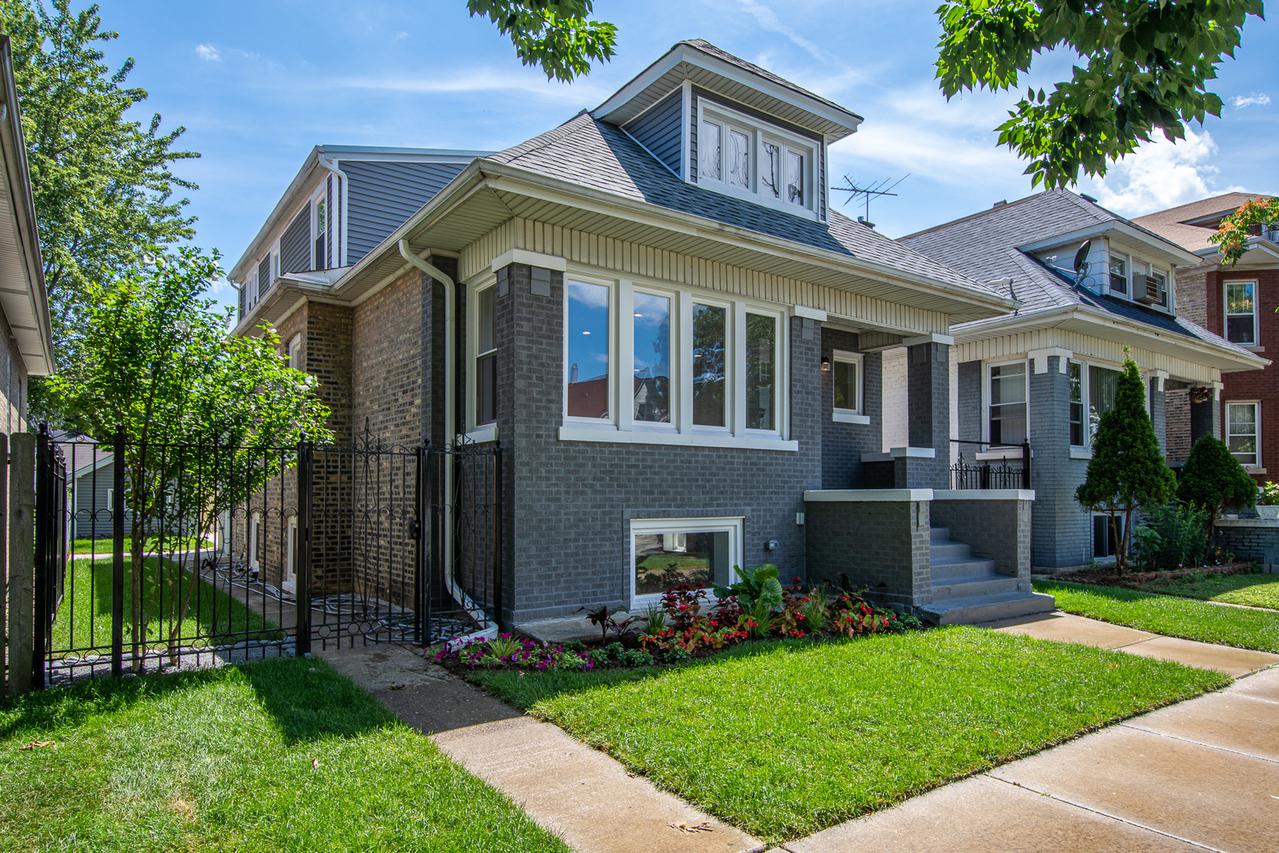 4707 W Deming Pl., Chicago, IL 60639