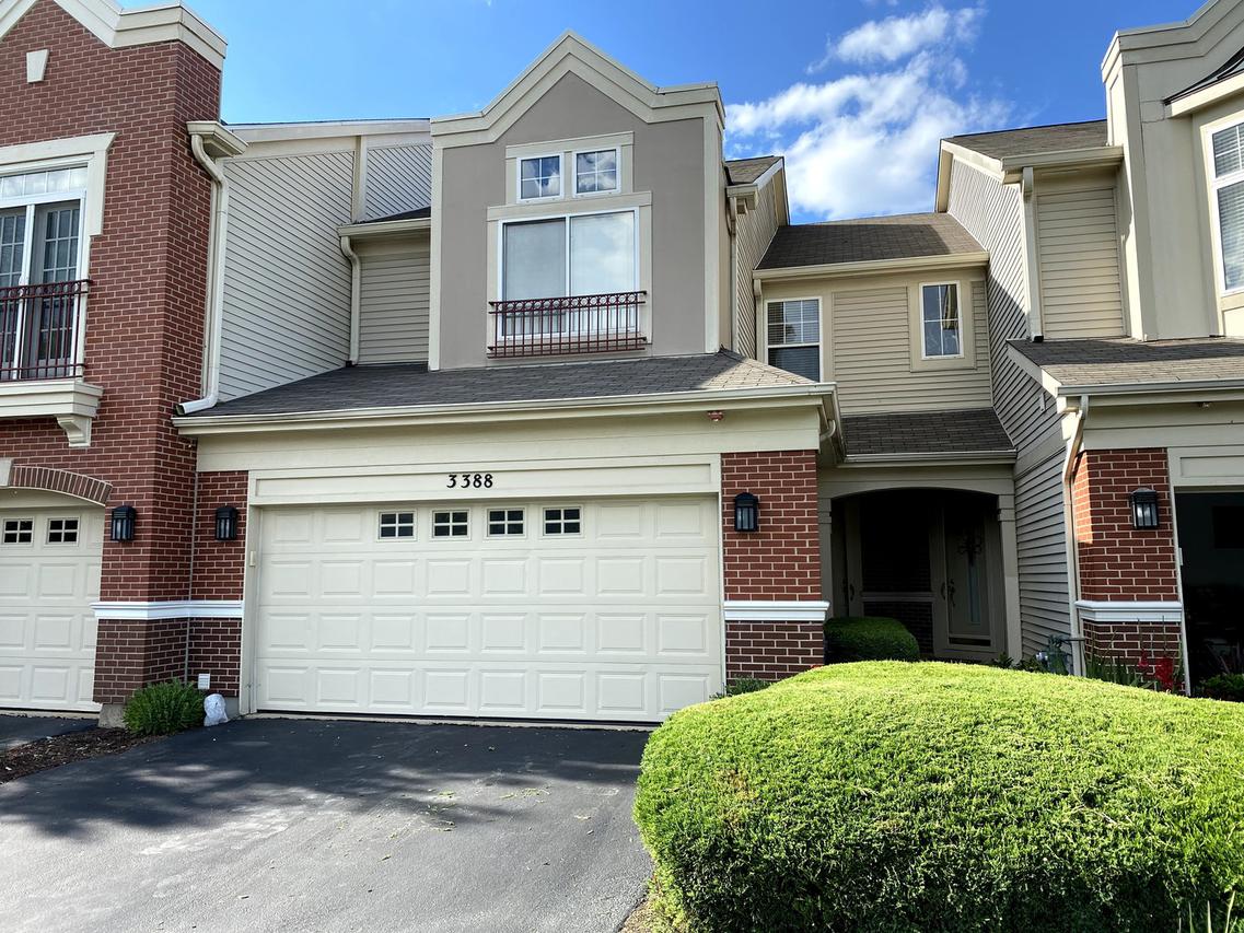 3388 Rosecroft Ln., Naperville, IL 60564