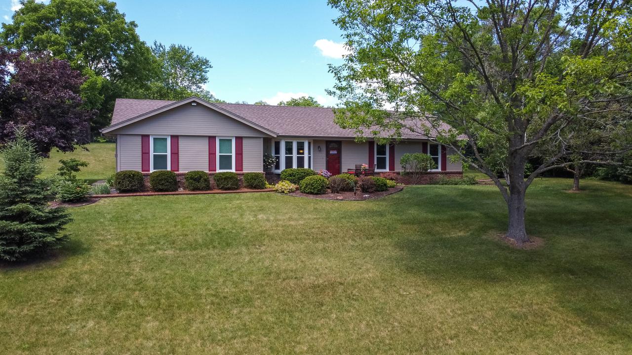 10404 Kings Ct., Roscoe, IL 61073