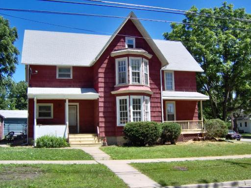 486 Ashland Ave., Elgin, IL 60123
