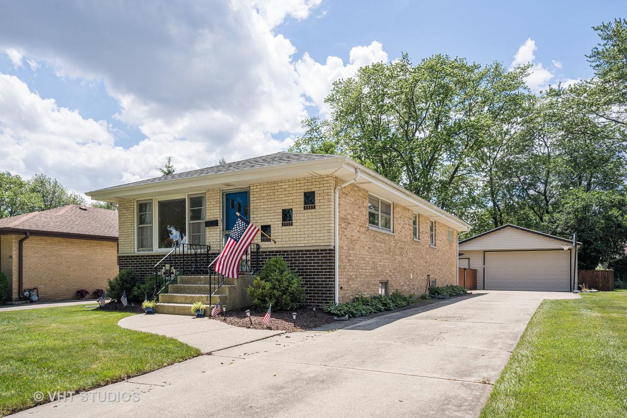 430 Parkside Ave., Itasca, IL 60143