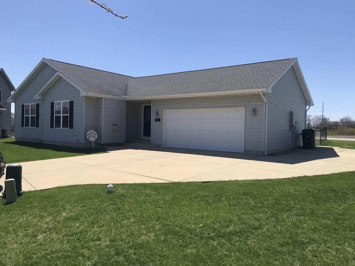 405 Eagle Ct., Gibson City, IL 60936