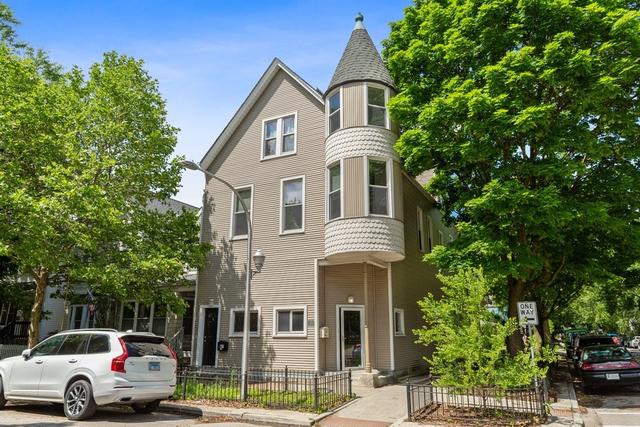 3058 N Hoyne Ave. #1F, Chicago, IL 60618