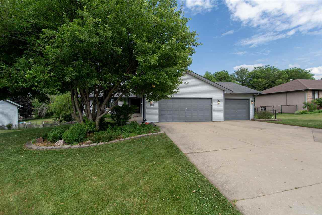 7859 Coopers Hawk Tr., Machesney Park, IL 61115