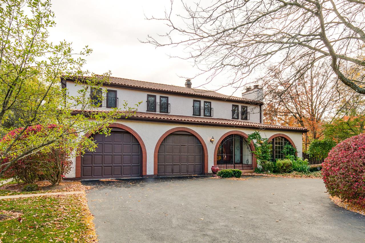 250 Astor Pl., Northbrook, IL 60062