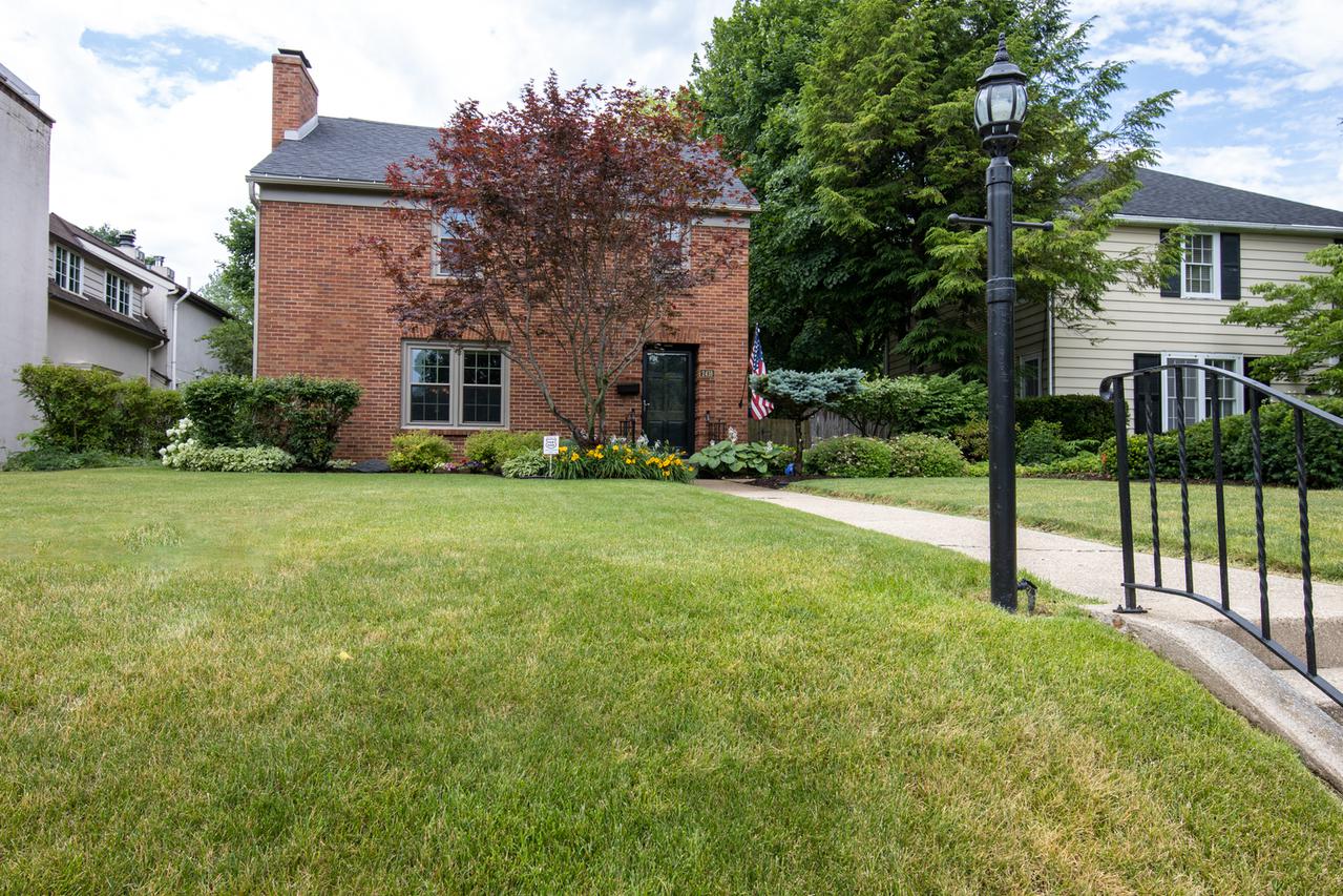 2416 Harlem Blvd., Rockford, IL 61103