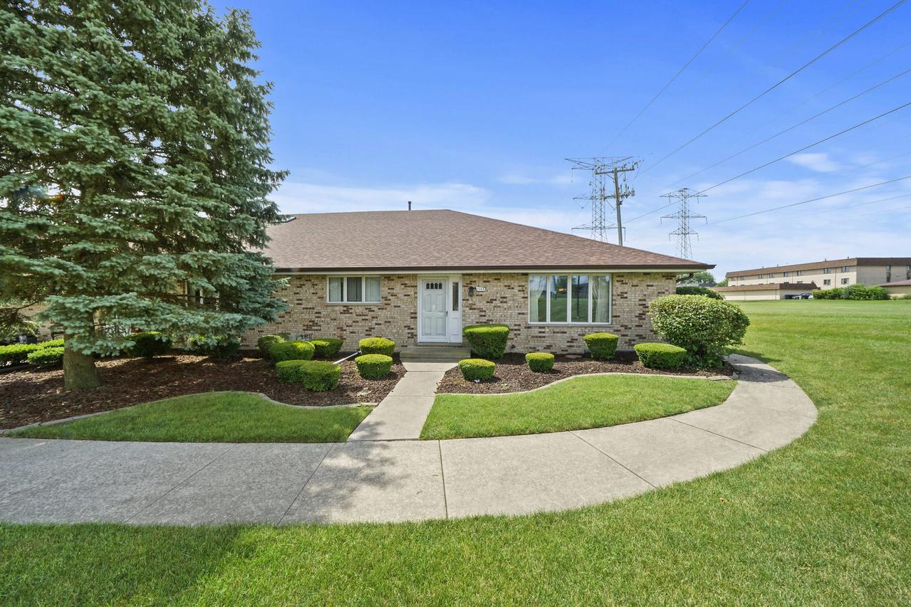 7344 W 152nd St. #78, Orland Park, IL 60462
