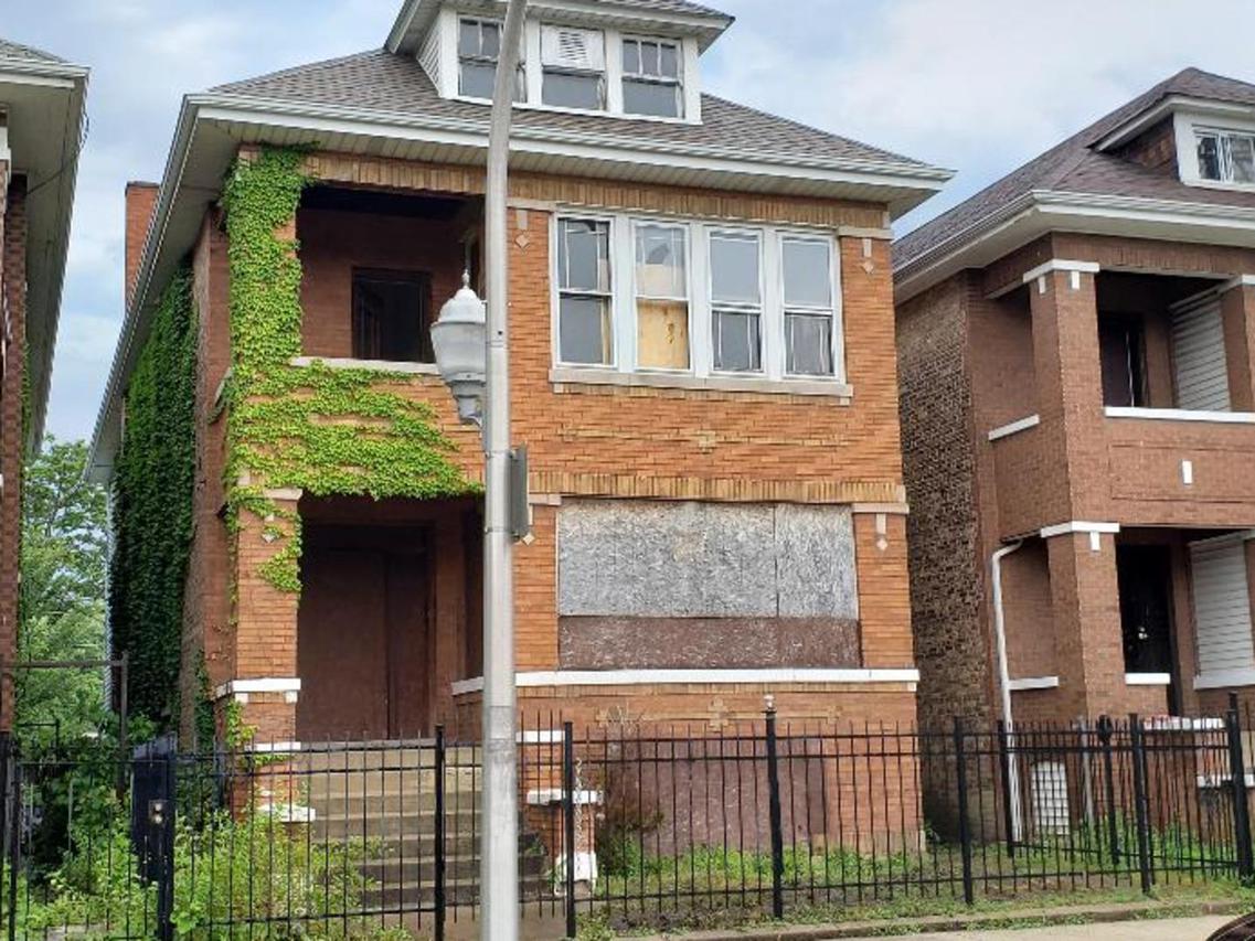 6745 S Campbell Ave., Chicago, IL 60629