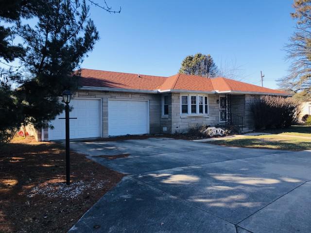 1245 N Main St., Paris, IL 61944