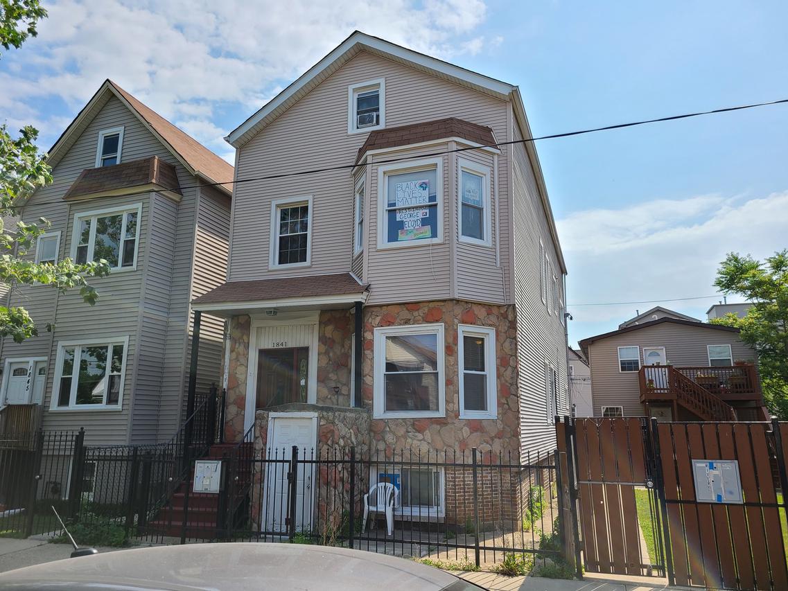 1841 N Mozart St., Chicago, IL 60647