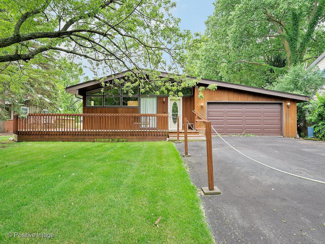 22W441 Tamarack Dr., Glen Ellyn, IL 60137