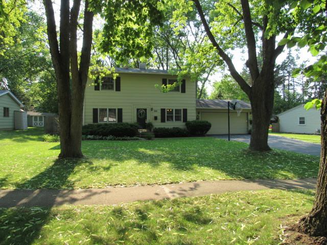 188 Marian Pkwy., Crystal Lake, IL 60014