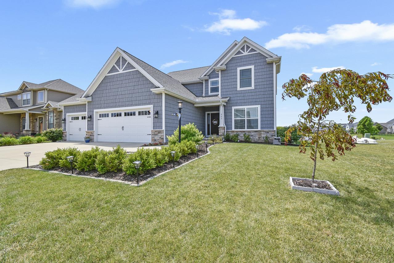 307 Denton Dr., Savoy, IL 61874