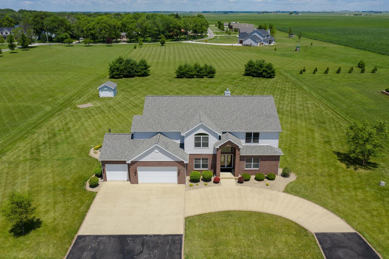 858 County Road 3200, Dewey, IL 61840