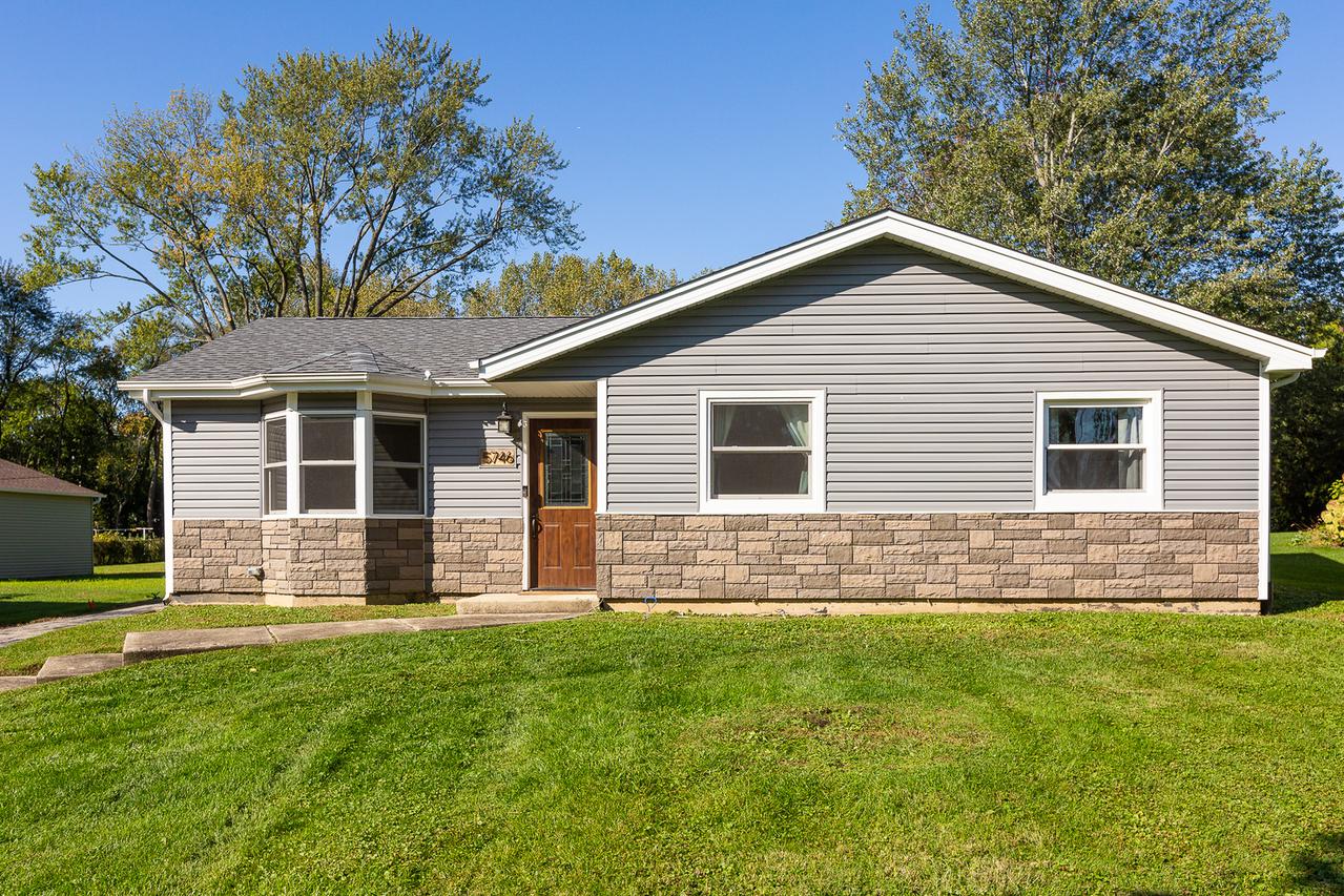 5746 Woodward Ave., Downers Grove, IL 60516