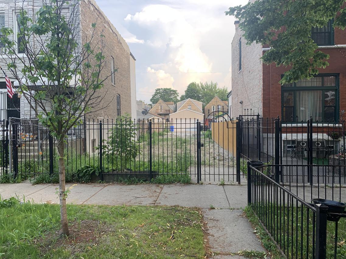 3431 W Le Moyne St., Chicago, IL 60651