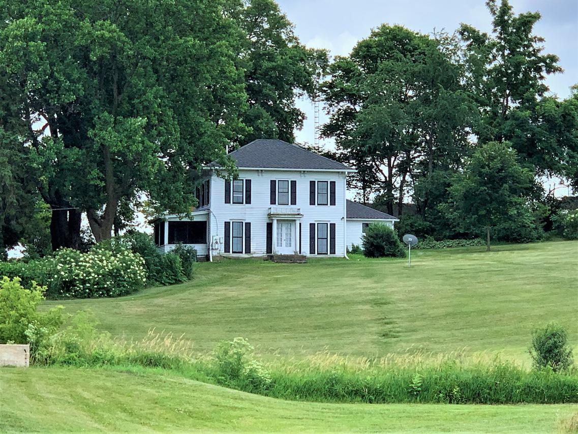 1365 Il Rt 38, Franklin Grove, IL 61031