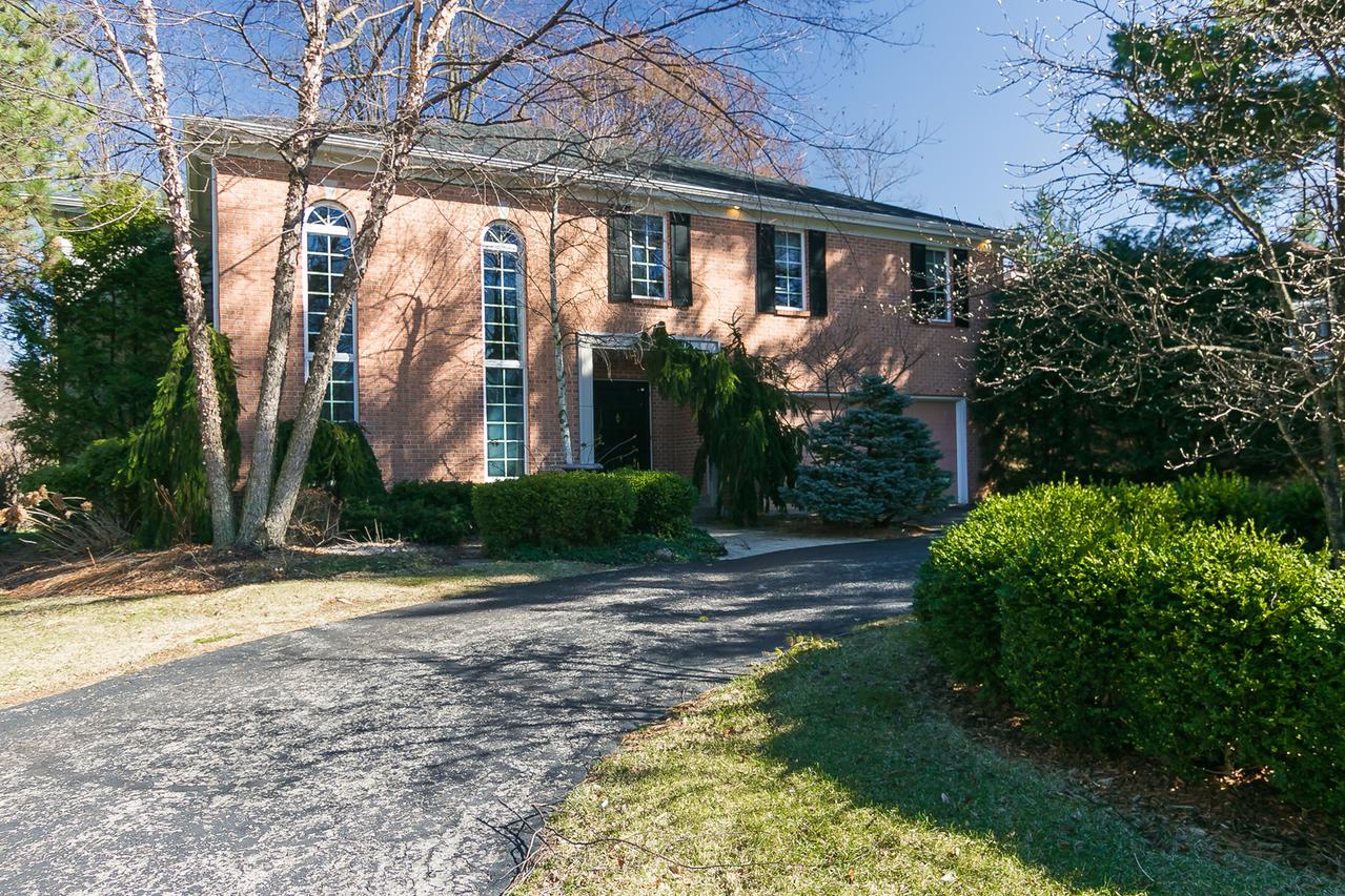 2617 Saxon Pl., Rockford, IL 61114