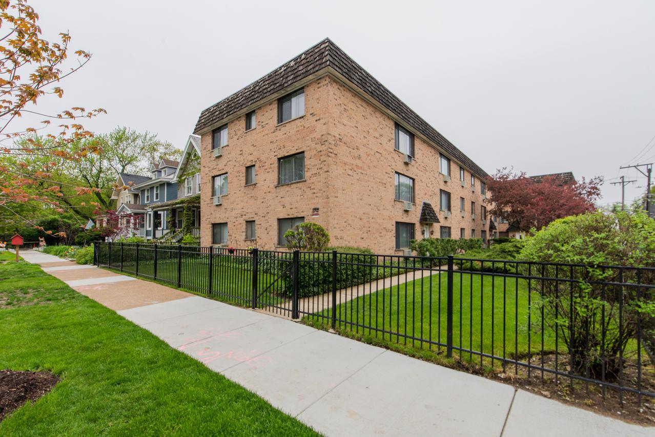 1760 W Highland Ave. #201, Chicago, IL 60660