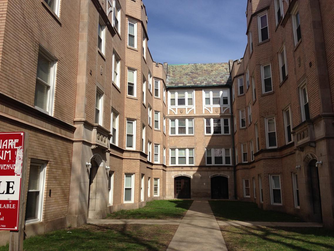 6317 N Artesian Ave. #3W, Chicago, IL 60659