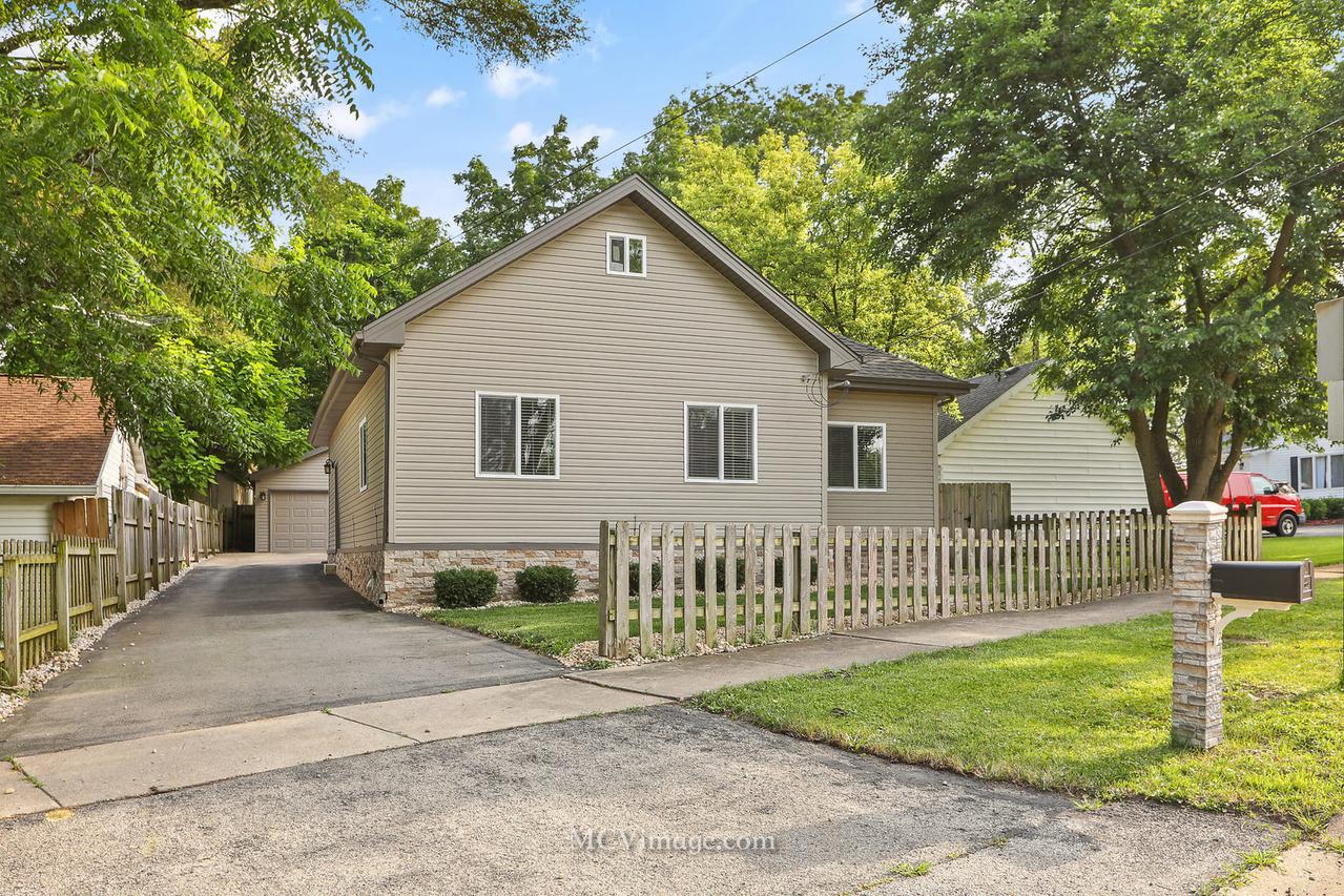417 Thornton St., Lockport, IL 60441