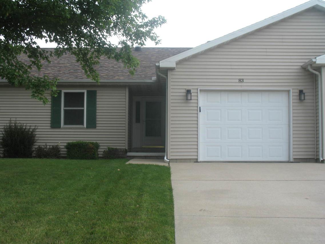 83 Cedar Dr., Clinton, IL 61727