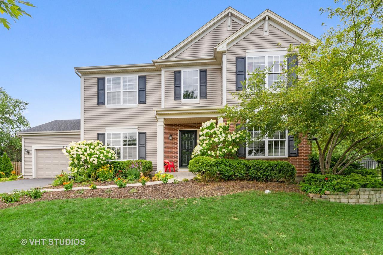 725 Sunglow Ct., Dekalb, IL 60115