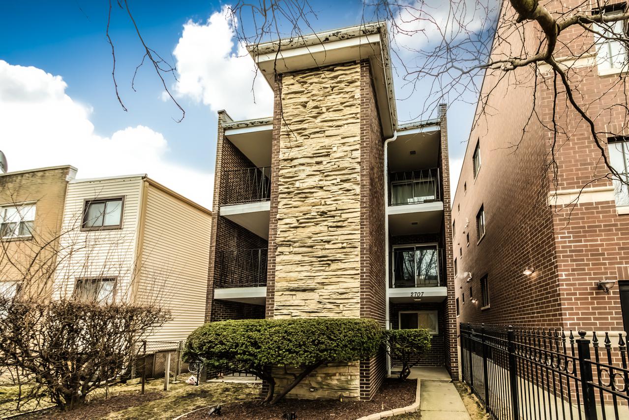 2707 W Bryn Mawr Ave., Chicago, IL 60659