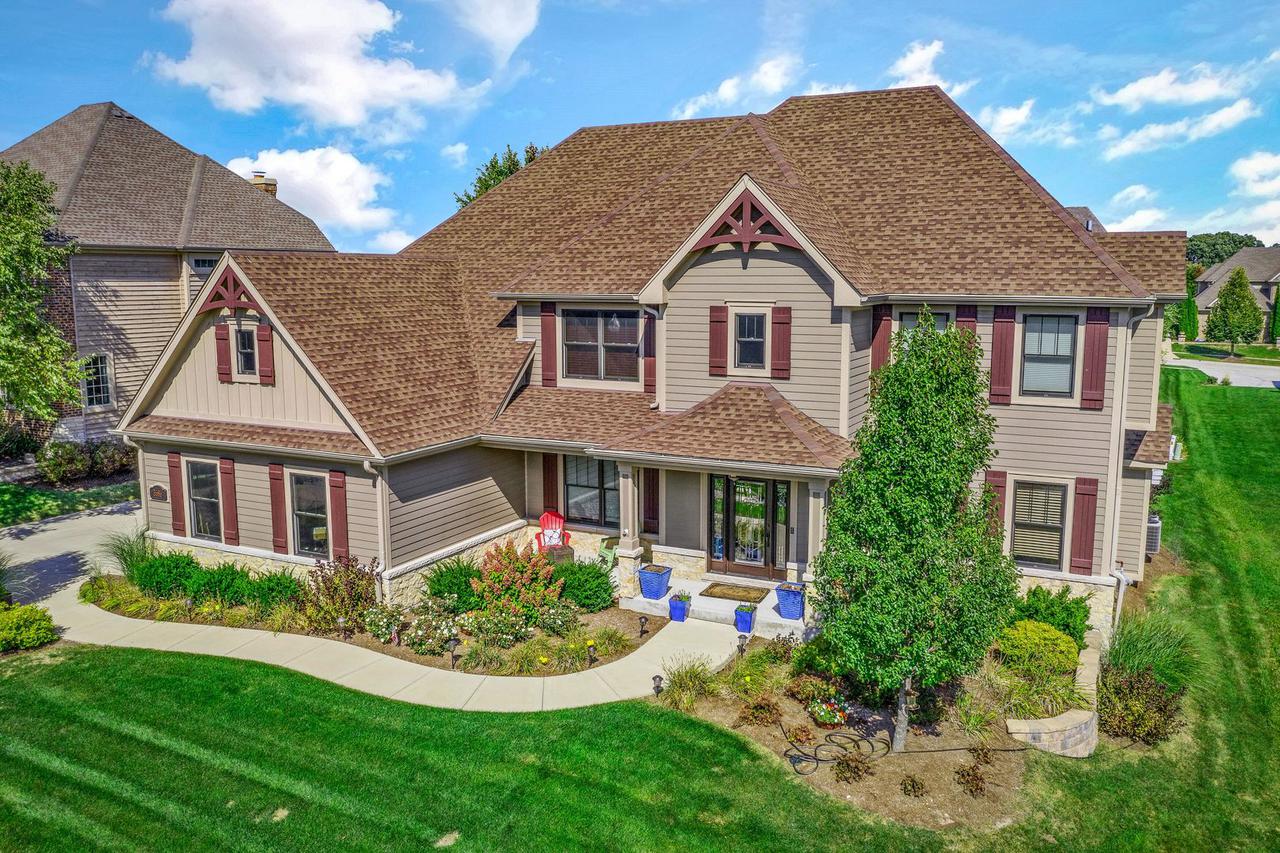 3686 Heathmoor Dr., Elgin, IL 60124