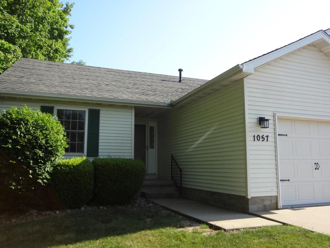 1057 Kleemann Dr., Clinton, IL 61727