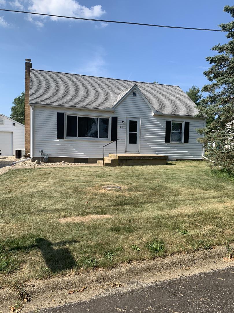 105 E Woodford St., Roanoke, IL 61561