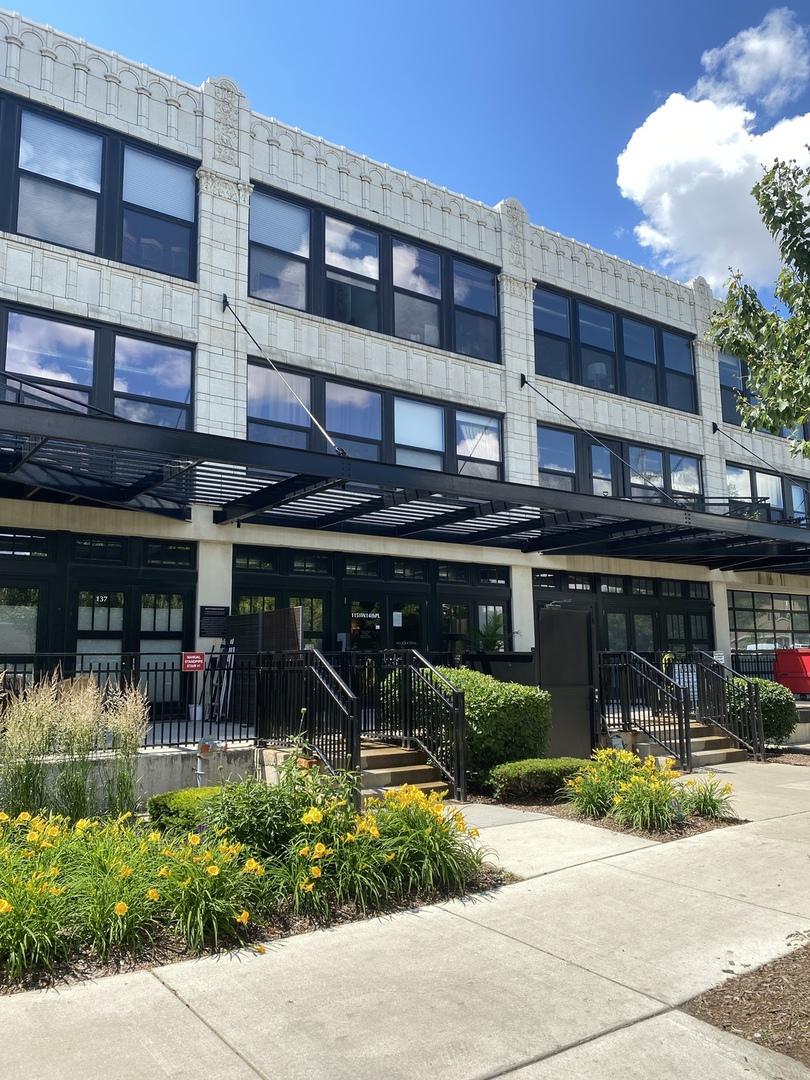 1151 W 14th Pl. #238, Chicago, IL 60608