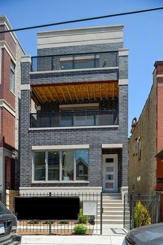 3049 N Clybourn Ave., Chicago, IL 60618