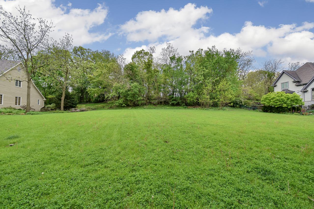 27W727 Brookside Dr., Winfield, IL 60190
