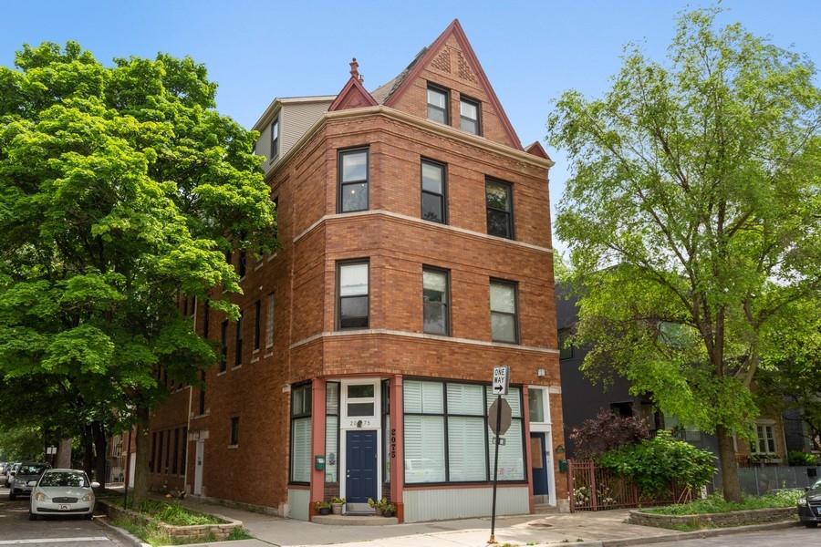 2075 N Oakley Ave. #3F, Chicago, IL 60647